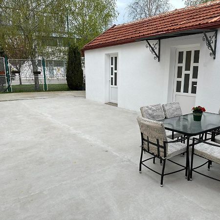 Apartmani Emily & Jully Никшич Экстерьер фото
